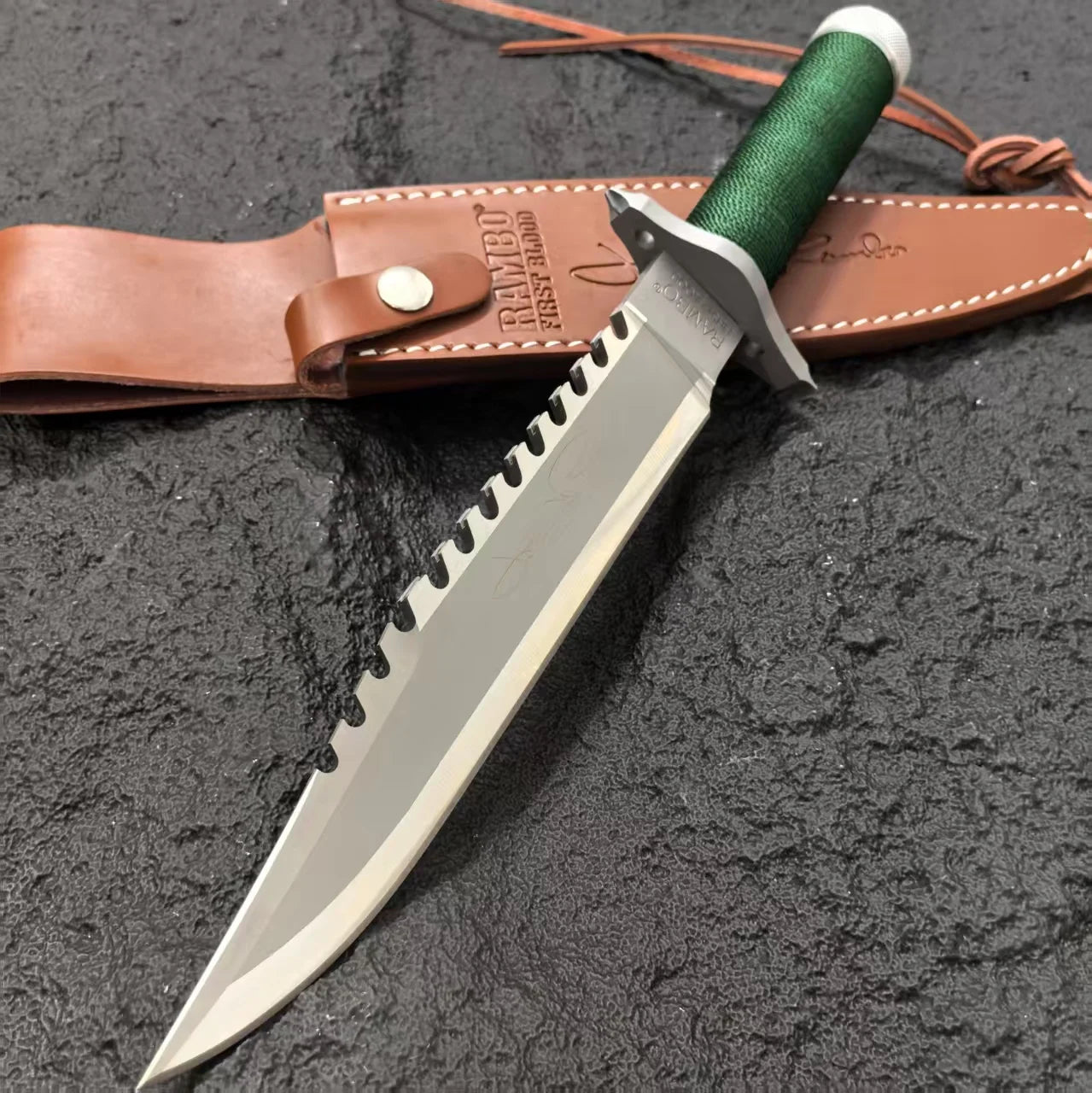 Outdoor knife, high hardness, fixed tactical blade, made of stainless steel, wlderness survival