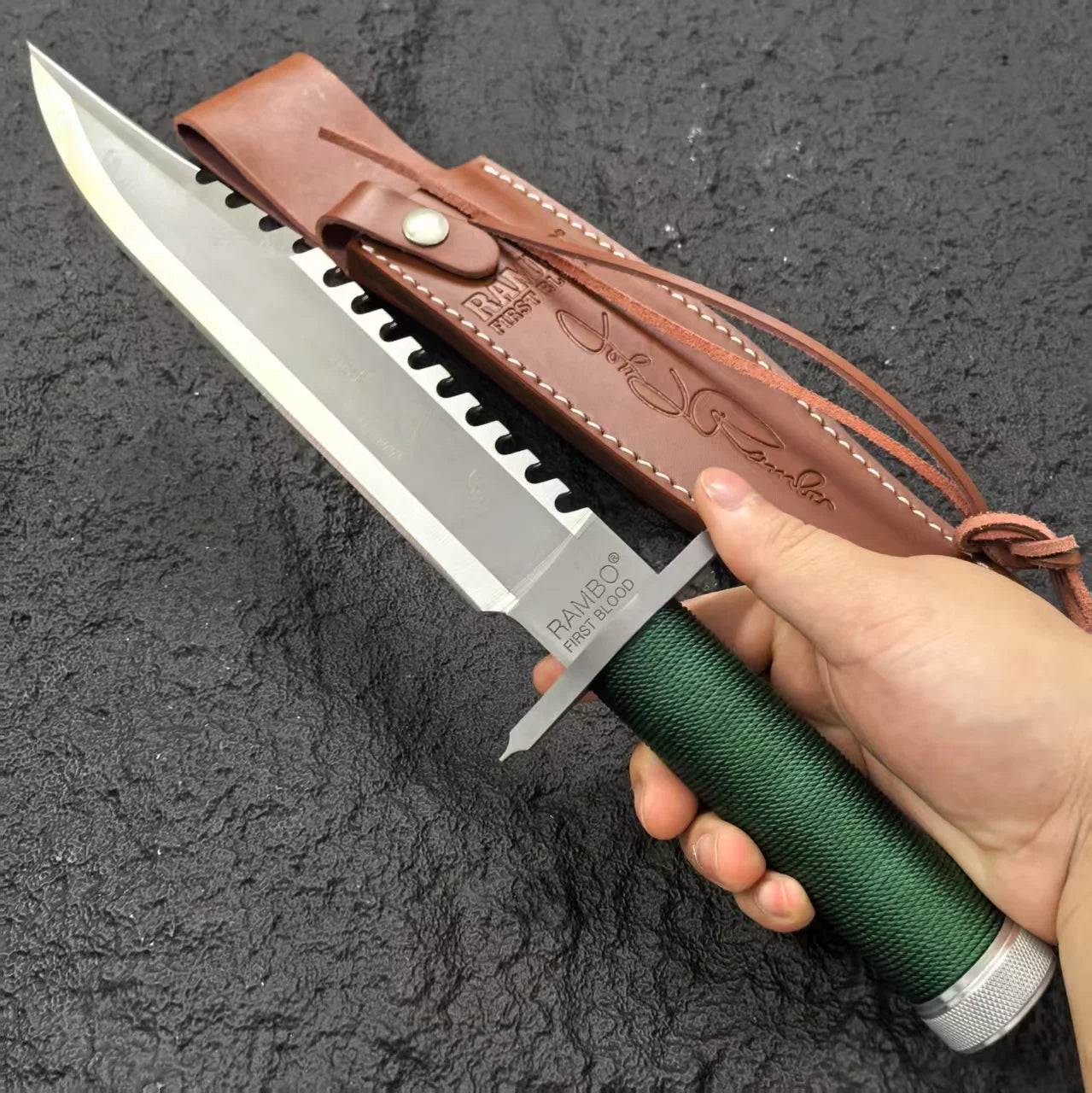 Outdoor knife, high hardness, fixed tactical blade, made of stainless steel, wlderness survival