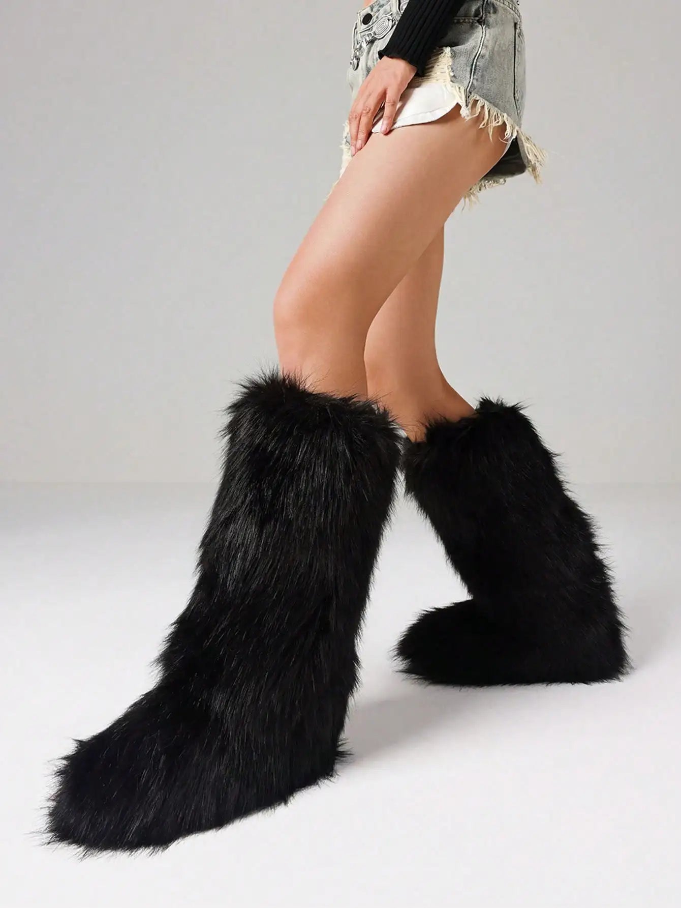 Furry Fluffy Women Snow Boots Warmplush Knee High Flats Luxury Punk Goth Women Winter Shoes