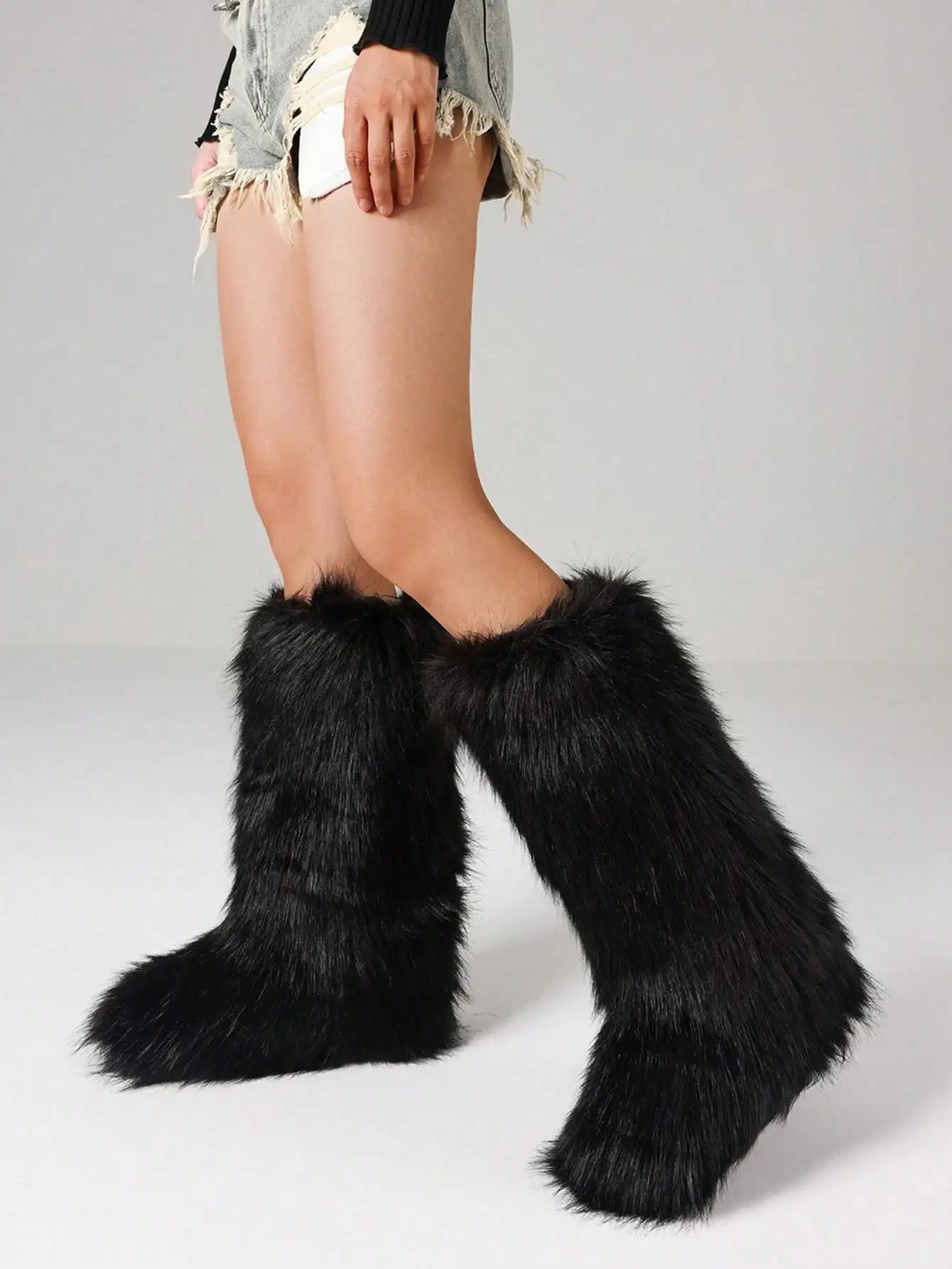 Furry Fluffy Women Snow Boots Warmplush Knee High Flats Luxury Punk Goth Women Winter Shoes