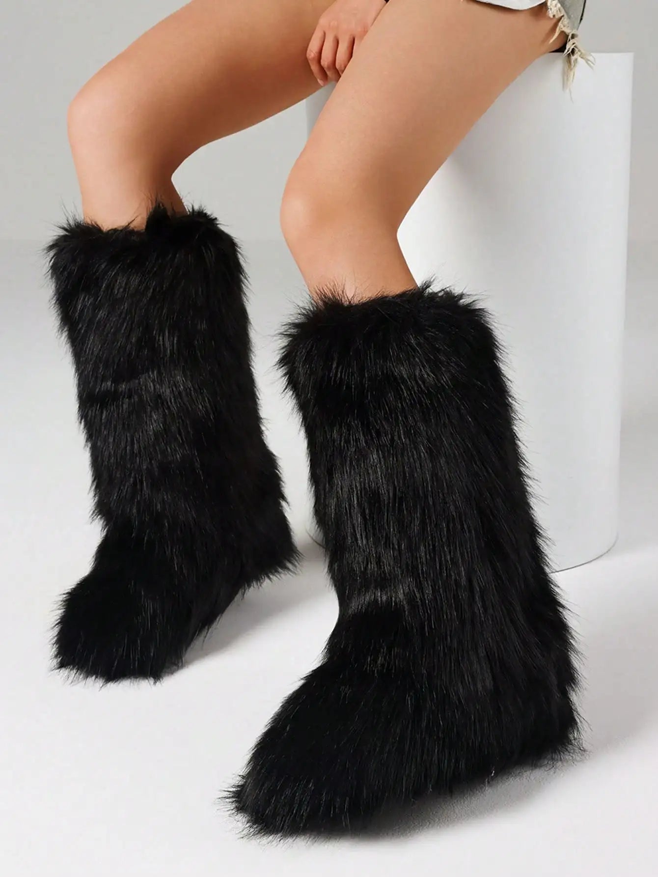 Furry Fluffy Women Snow Boots Warmplush Knee High Flats Luxury Punk Goth Women Winter Shoes